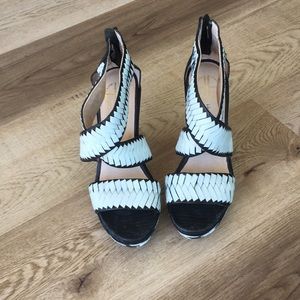 House of Harlow wedges